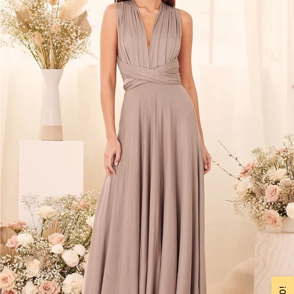 Lulus “Tricks of the trade” Maxi dress. - Picture 2 of 6